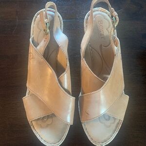 Born sandals - size 9